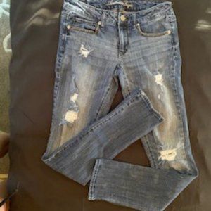 American Eagle Skinny jeans studded pockets size 6